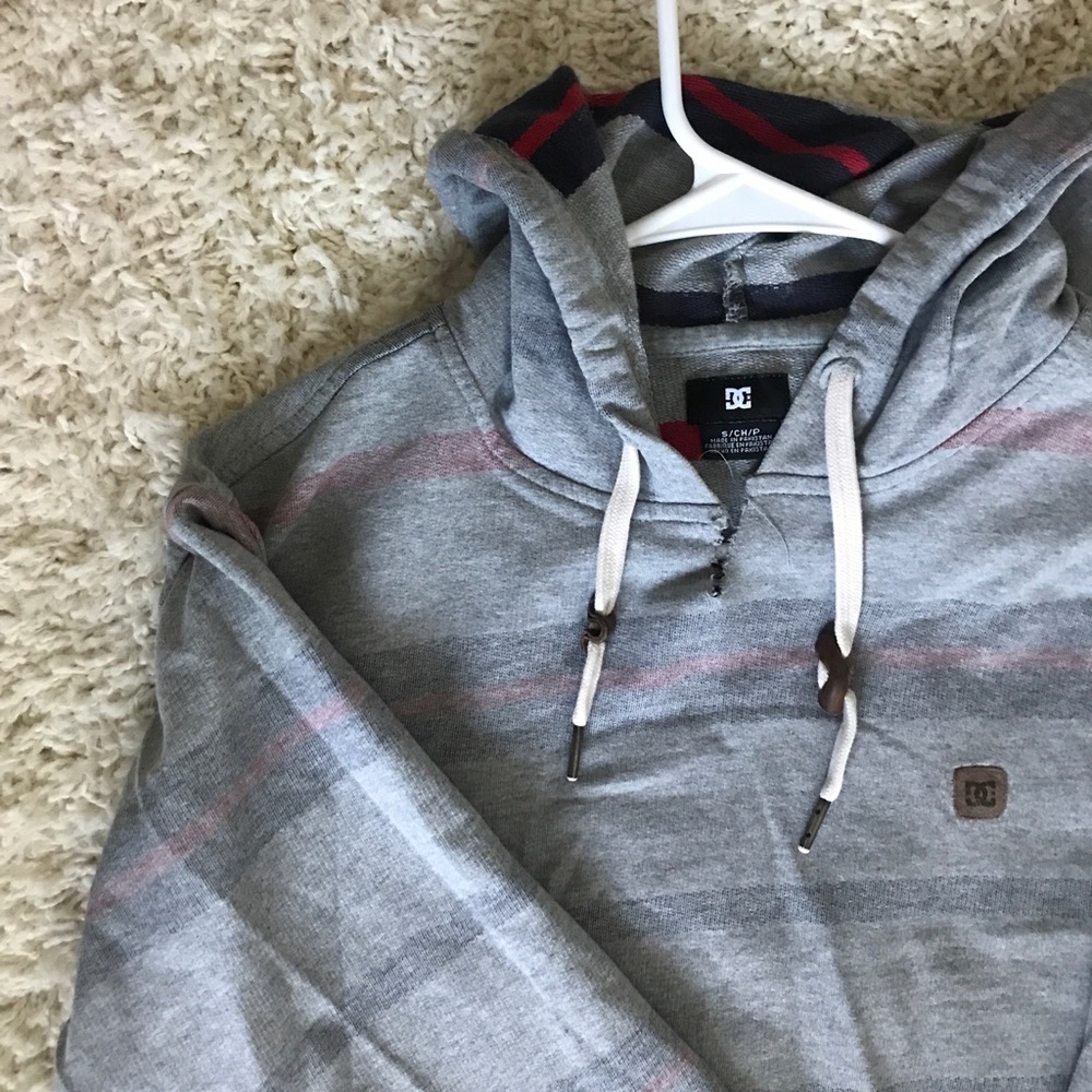 DC Shoe Co Hoodie 🔥